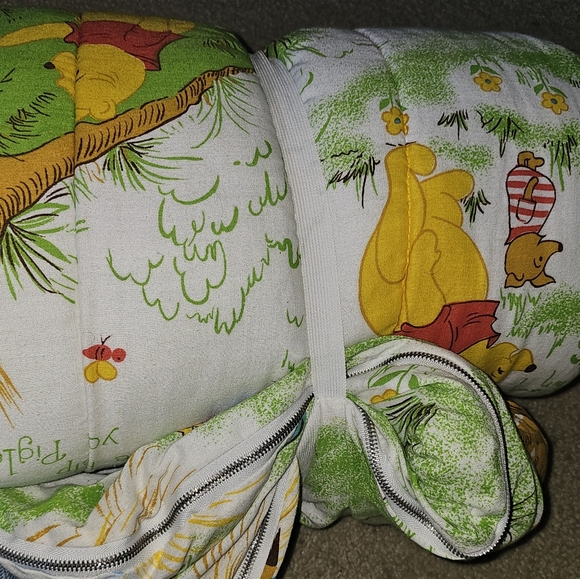 Winnie the Pooh Vintage Adult Size Sleeping Bag Blanket Quilt Retro 60s/70s? - Picture 10 of 10